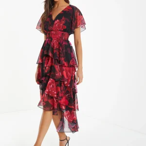 Vestido rojo estampado floral.